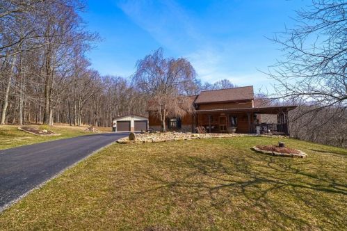 21531 Thompson Ridge Rd, Laurelville, OH 43135-9245