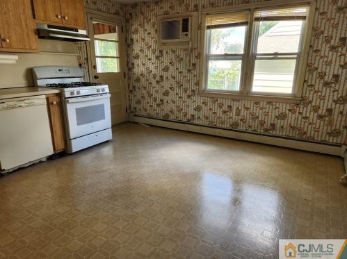 329 Rahway Ave, South Plainfield, NJ 07080-3739