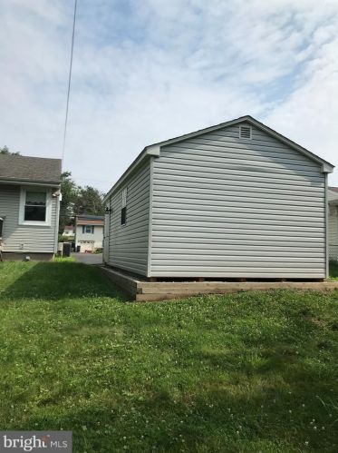 310 Maple Ave, Southampton PA  18966-3236 exterior