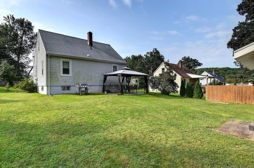 180 Stonecrest Dr, Bristol CT  06010-5321 exterior