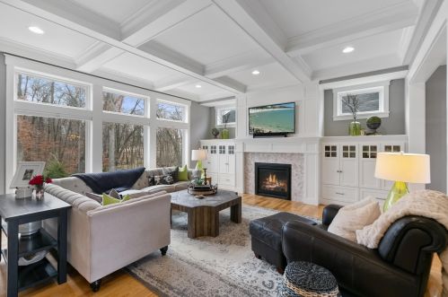 5235 Ranchview Ln, Minneapolis, MN 55446-2134
