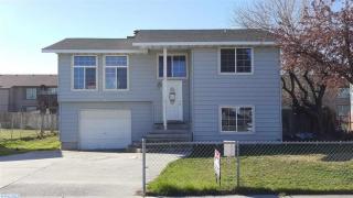 2502 Opal St, Pasco, WA 99301-3352