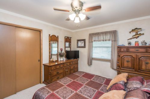 5030 20th St, Milwaukee WI 53233-2506 exterior