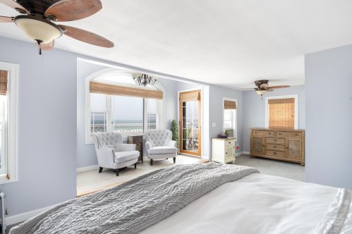 799 Ocean Blvd, Hampton NH  03842-4307 exterior