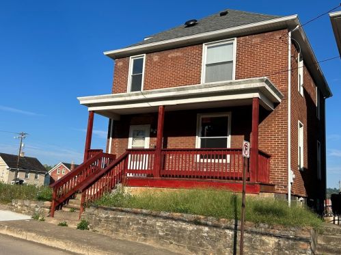 209 5th Ave, West Brownsville, PA 15417-1706