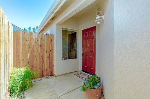 989 Duncan Cir, Woodland, CA 95776-9362