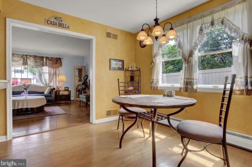 418 Blacklatch Ln, Camp Hill PA  17011-8414 exterior