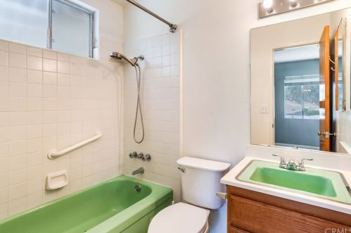 856 Sunset Dr, Redlands CA  92373-6938 exterior