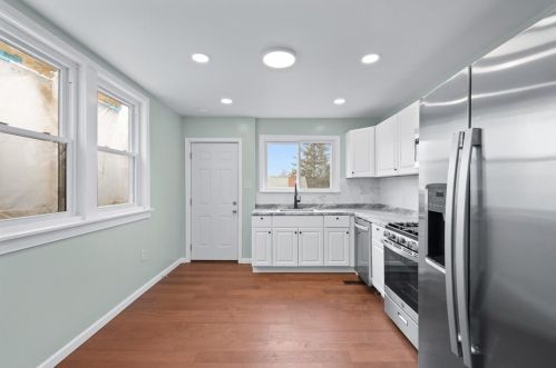 637 Bigelow St, Pittsburgh PA  15207-1205 exterior