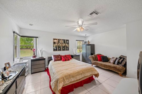 7617 Is Breeze Ter, Boynton Beach FL  33437-5403 exterior