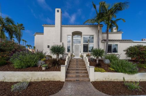 1574 Pearl Heights Rd, Vista, CA 92081-8808