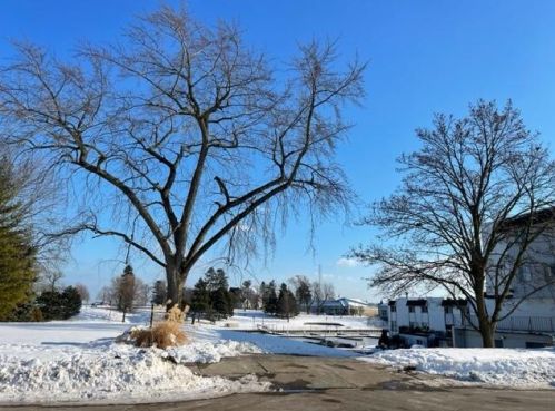 4813 5th Ave, Kenosha WI 53140-2924 exterior