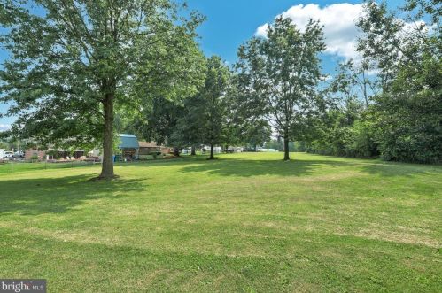 2586 Cape Horn Rd, Red Lion PA  17356-9056 exterior