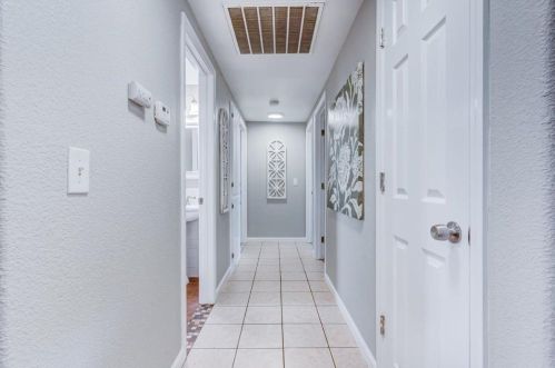 5633 Rosario Blvd, North Highlands CA  95660-4801 exterior