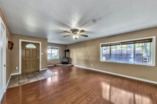 10136 Sierra Ave, Truckee CA  96161-4828 exterior