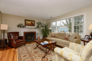 868 Stillwater Rd, Stamford, CT 06902-1821