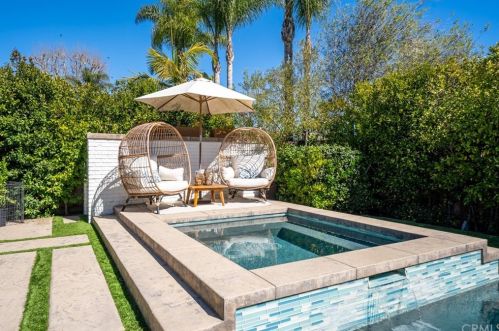 1514 Dorothy Ln, Newport Beach, CA 92660-4805