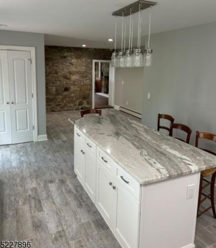 5 Pierson Ln, Oxford NJ  07863-3278 exterior