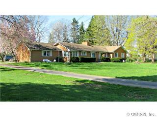 3339 Latta Rd, Rochester, NY 14612-2909