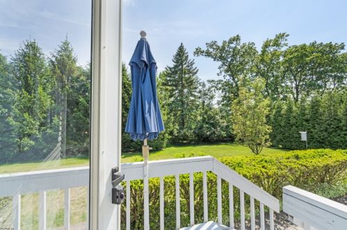 82 Lee Dr, Paterson NJ  07508-3038 exterior