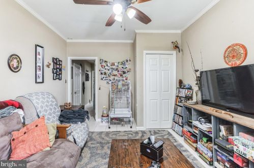 325 Brighton Ter, Holmes PA  19043-1010 exterior