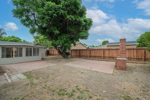 1445 Salina St, Upland CA  91786-8132 exterior