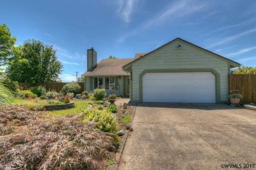 1580 Audrey Way, Woodburn, OR 97071-3638