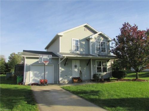 867 Grove Ln, Riceland, OH 44667-9374
