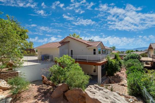 1476 Geronimo Rd, Saint George UT  84790 exterior