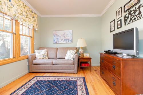 1520 Paradise Shores Rd, Southold NY  11971-4043 exterior