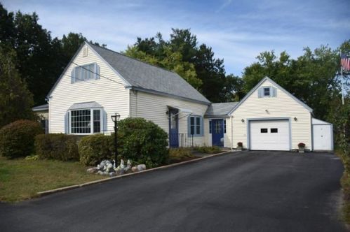 71 Pembroke Rd, Concord, NH 03301-5754