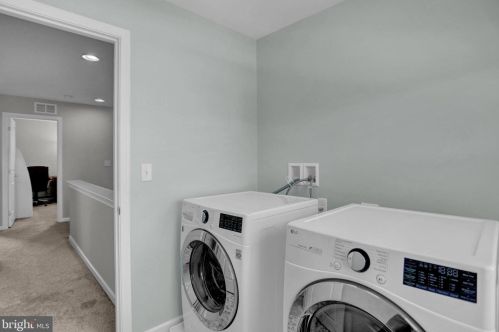 15 Waverly Ln, Carlisle PA  17015-7119 exterior