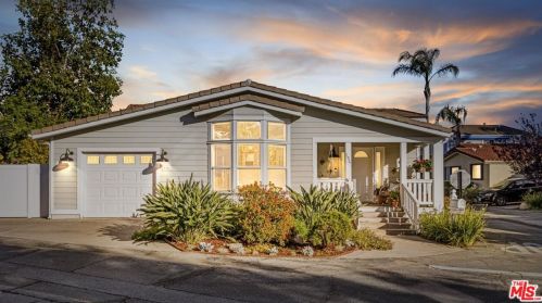 154 Navajo Ln, Topanga CA  90290-4451 exterior