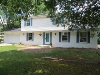 2215 Avalon Dr, Waukesha, WI 53186-2803