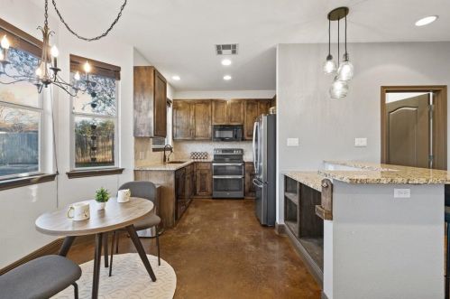 302 Deepwood Dr, Georgetown TX 78628-8305 exterior