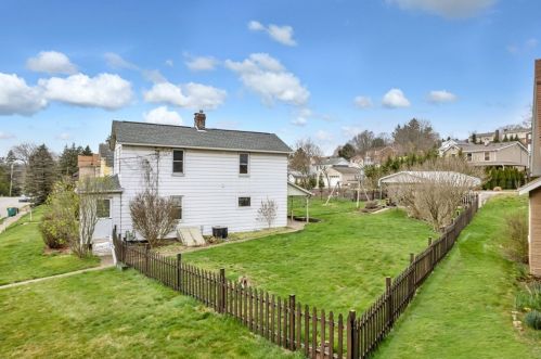 365 2nd Ave, Bridgeville, PA 15017-1333