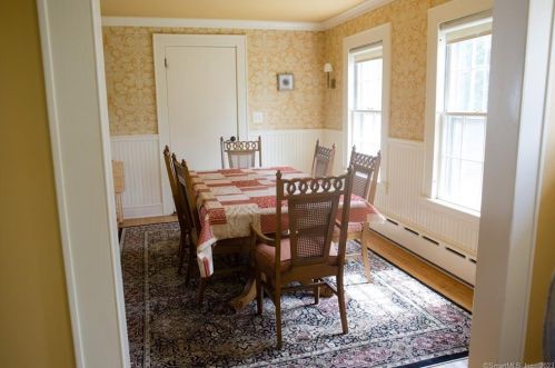 819 Cleveland Ave, Bridgeport CT 06606-5289 exterior