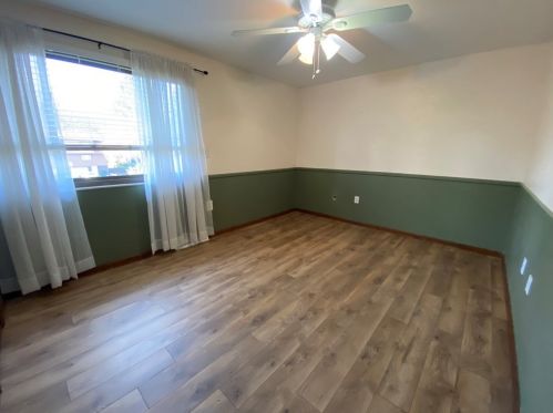 40 Freedom Dr, Bridgeville PA  15017-1421 exterior