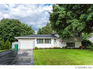 156 Heritage Dr, Rochester, NY 14615-1116