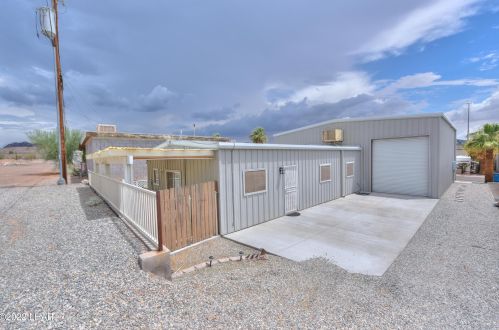 31885 Riverview Dr, Parker, AZ 85344-8407