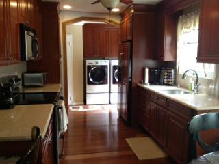 22 Linden St, Selden, NY 11784-2802