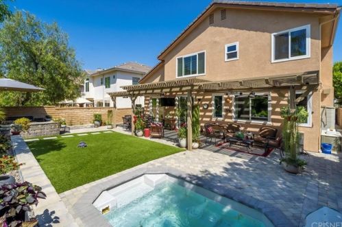 28859 Cedar Ridge Ct, Santa Clarita, CA 91390-4170