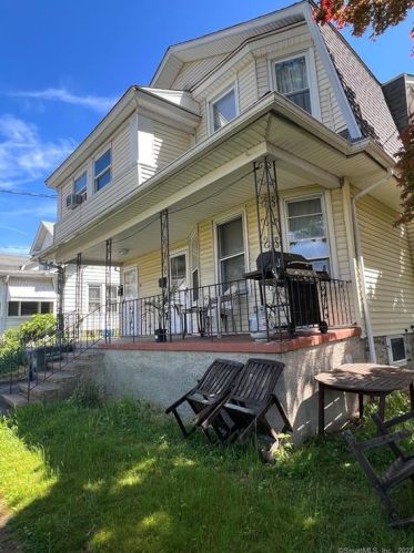 116 Morningside Dr, Bridgeport, CT 06606-4617