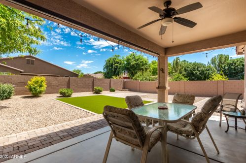 41413 Eliana Dr, San Tan Valley, AZ 85140-6605