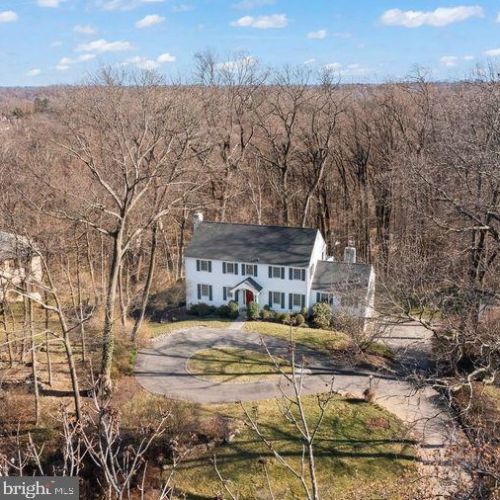 217 Jeffrey Ln, Newtown Square, PA 19073-2506