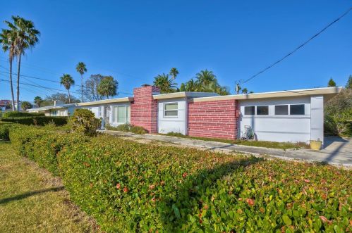 204 163rd Ave, Saint Petersburg, FL 33708-1516