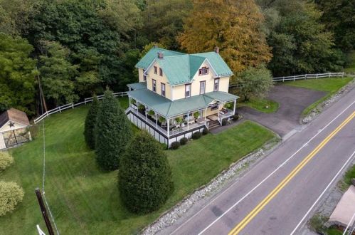 156 Rockdale Rd, Rockwood, PA 15557-6505