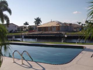 2732 Magdalina Dr, Punta Gorda FL  33950-6713 exterior