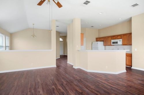 111 Goddard, Uhland TX  78640-5484 exterior