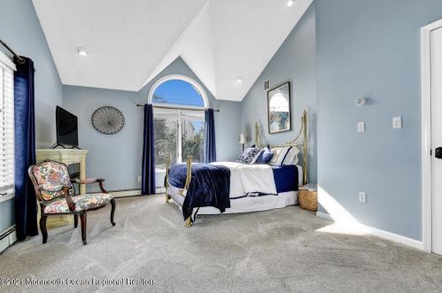 98 Jib Ln, Bricktown NJ  08723-6747 exterior